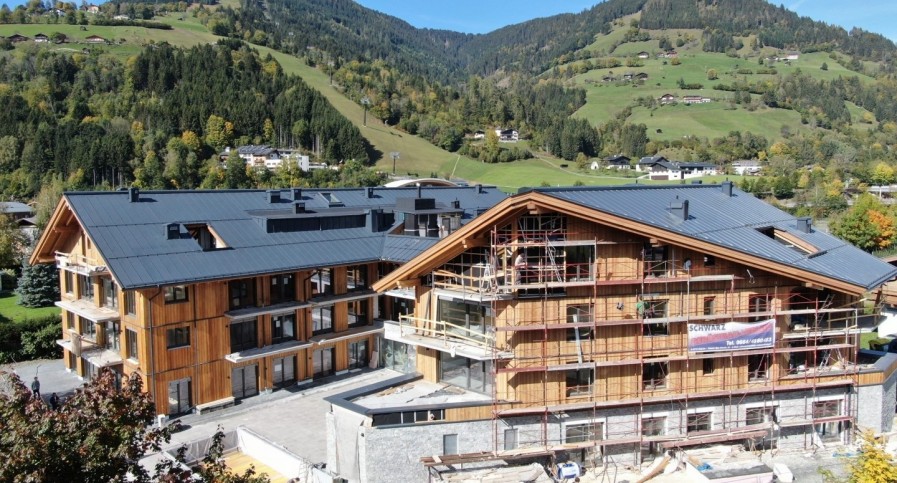 Nové byty před dostavbou u lanovky v Zell am See