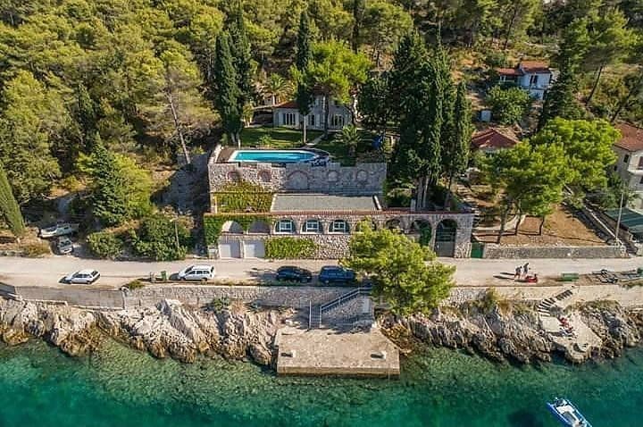 Luxusní vila s bazénem a výhledem na moře, Solta