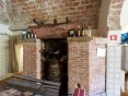 Půvabný statek s vinicemi a olivami na prodej, Montescudaio