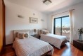 Moderní vila s bazénem 500m od pláže na prodej, Luz, Algarve
