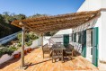 Vila s výhledem na moře, pár metrů od pláže na prodej, Ferragudo, Algarve