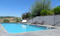 Vila v moderním středomořském stylu s bazénem a olivovým hájem v Umbrii