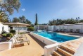 Nádherná luxusní vila s bazénem obklopená zelení na prodej, Lagos, Algarve