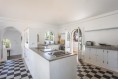 Nádherná luxusní vila s bazénem obklopená zelení na prodej, Lagos, Algarve