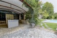 Luxusní sídlo s bazénem a zahradou na prodej, Desenzano del Garda