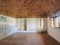 Kamenný statek k rekonstrukci na prodej, Montecatini Val di Cecina