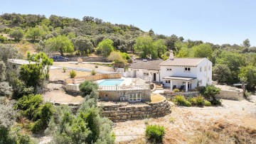 Krásná vila na venkově s bazénem na prodej, Cabanitas, Algarve
