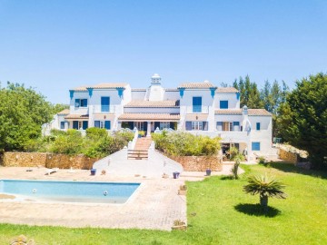 Typická algarvská vila s bazénem na prodej, São Lorenço, Algarve