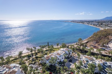 Apartmán v první linii u moře na prodej, Costal del Sol