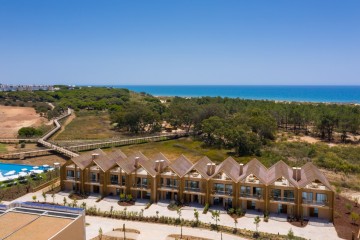 Nové vily a apartmány blízko pláže na prodej, Castro Marim, Algarve