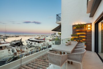 Apartmán u mariny na prodej v Puerto Banus