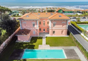 Nádherná vila s výhledem na moře na prodej, Forte Dei Marmi