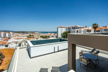 Moderní vila s bazénem a  výhledem na pláž na prodej, Lagos, Algarve