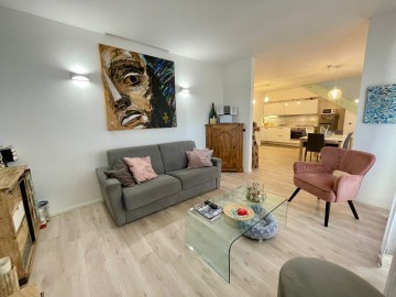 Elegantní a prostorný byt u moře na prodej, Porto Santa Margherita
