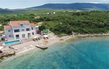 Prodej domu na Pelješacu přímo u moře s výhledem