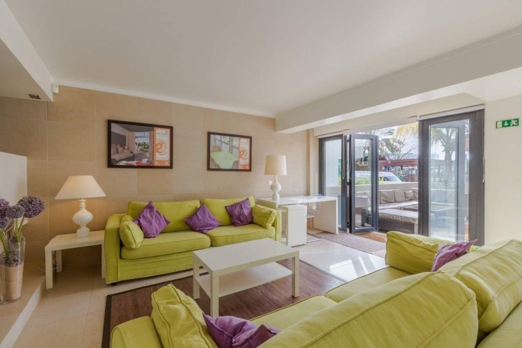 Řadová vila s bazénem a výhledem na přístav na prodej, Vilamoura, Algarve