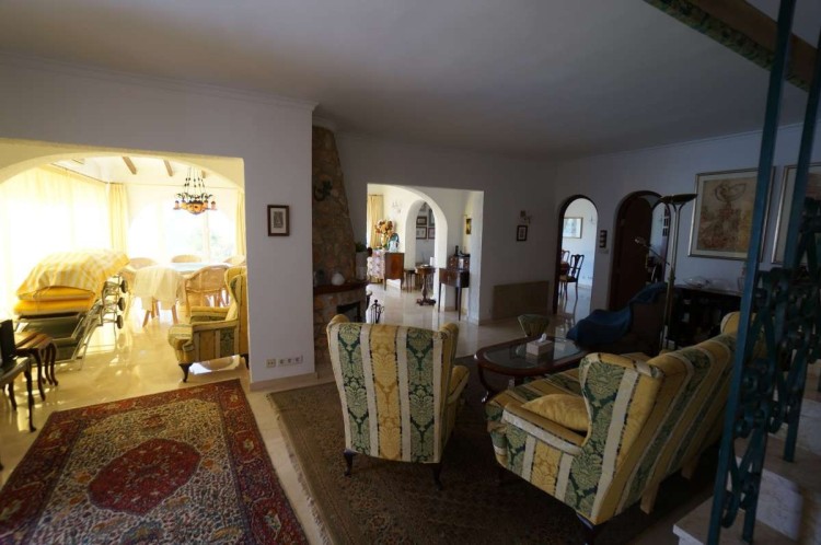 Krásná villa s výhledem na moře na prodej v Benisse