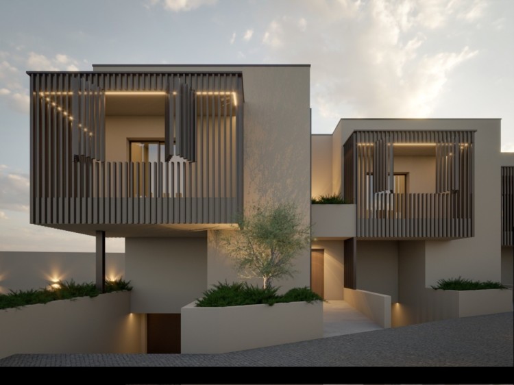 Luxusní, moderní vila s bazénem, zahradou a střešní terasou na prodej, Alvor, Algarve