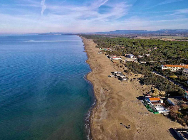 Dům se zahradou jen 200m od pláže v Marina di Castagneto Carducci