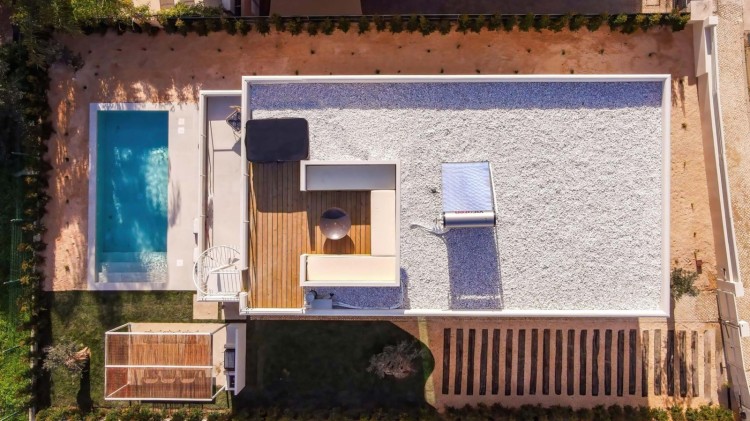 Fantastická moderní vila na prodej s bazénem a krásným výhledem, Santa Bárbara de Nexe, Algarve
