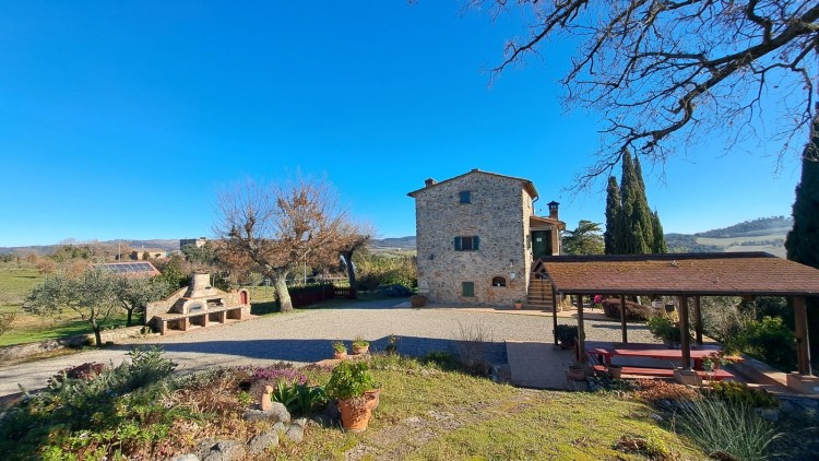 Agroturismo na prodej nedaleko města Volterra