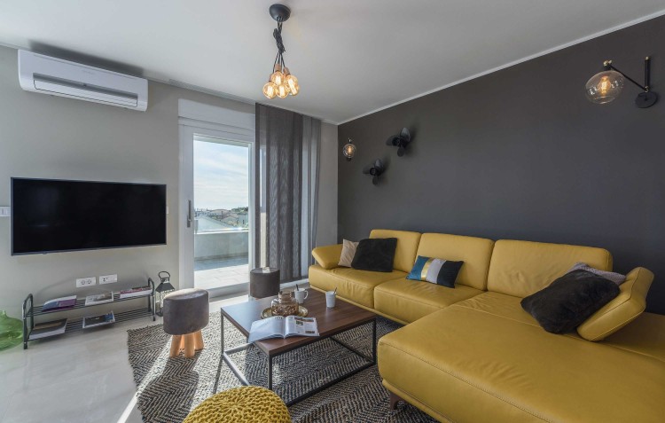 Exkluzivní penthouse s výhledem na moře a Novigrad