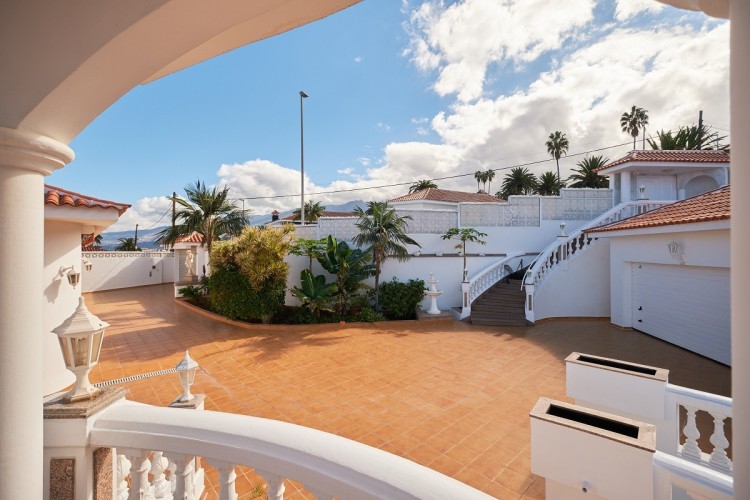 Luxusní vila na útesu na Tenerife