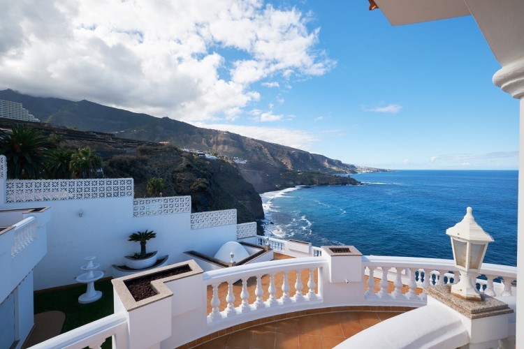 Luxusní vila na útesu na Tenerife