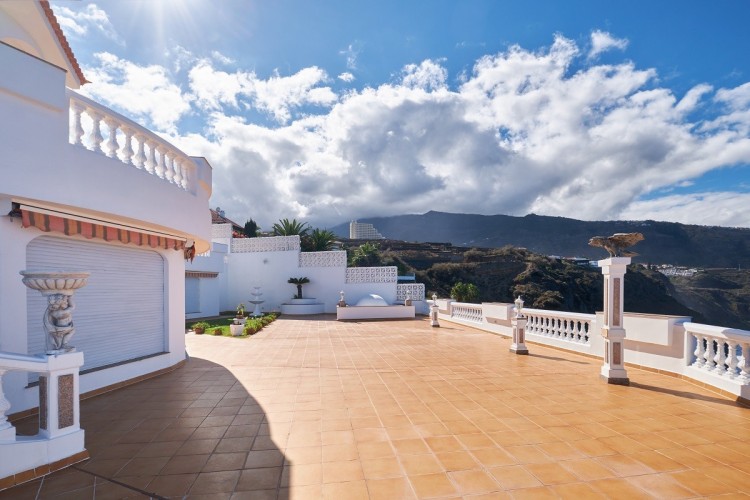 Luxusní vila na útesu na Tenerife