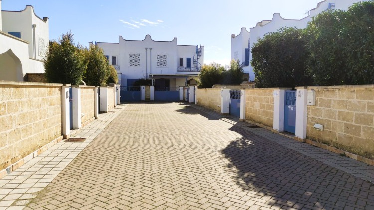 Vila s bazénem nedaleko pláží na prodej, Boncore