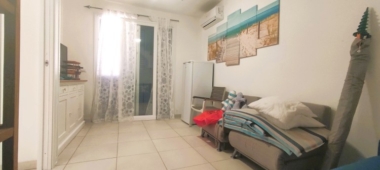 Vila s bazénem nedaleko pláží na prodej, Boncore