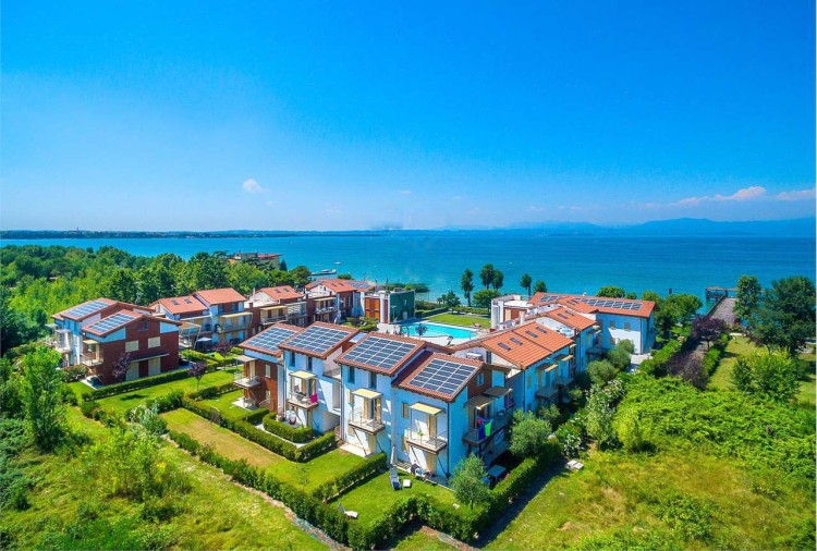 Exkluzivní apartmán na břehu jezera v Castelnuovo del Garda  na prodej