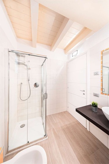 Exkluzivní apartmán na břehu jezera v Castelnuovo del Garda  na prodej