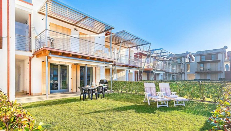 Exkluzivní apartmán na břehu jezera v Castelnuovo del Garda  na prodej