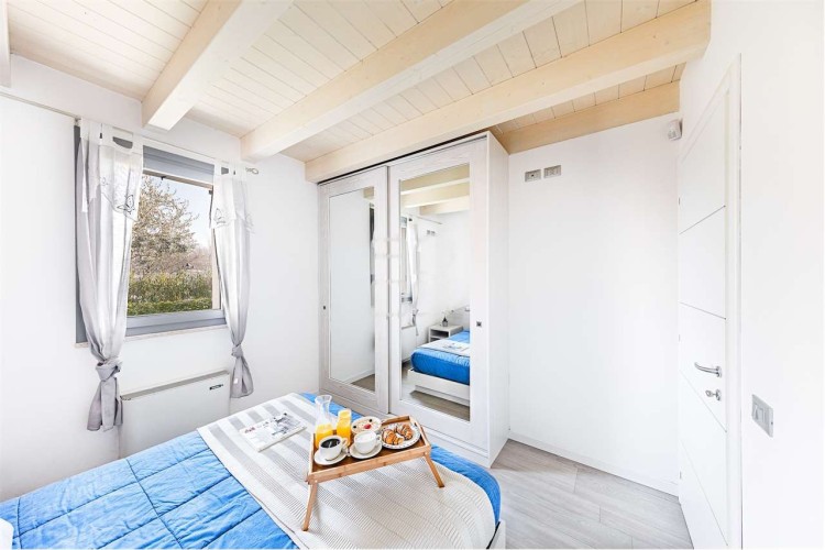 Exkluzivní apartmán na břehu jezera v Castelnuovo del Garda  na prodej