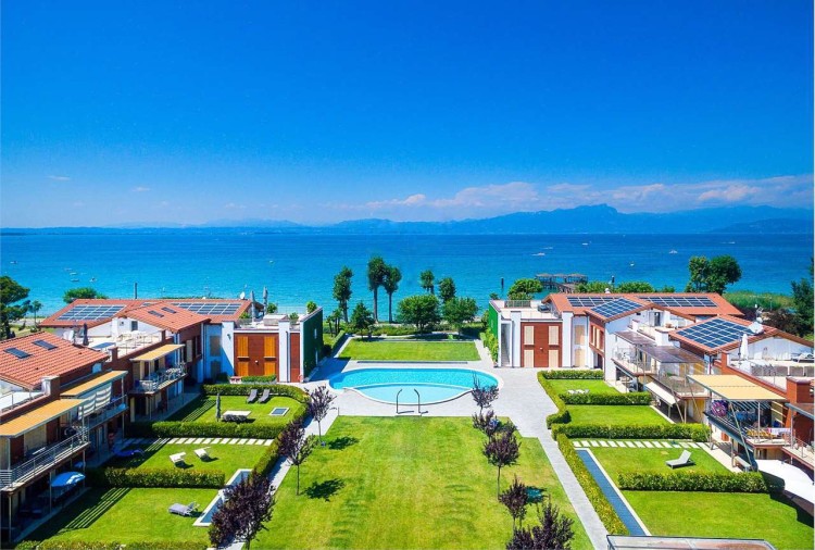 Exkluzivní apartmán na břehu jezera v Castelnuovo del Garda  na prodej