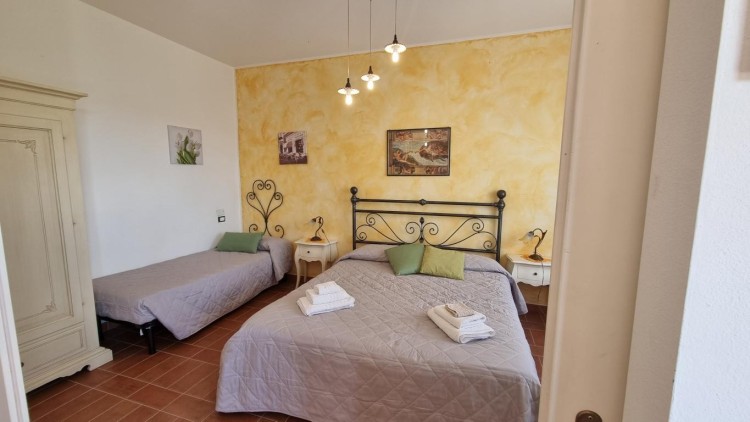 Venkovská usedlost s 5 byty a bazénem na prodej, Montecatini Val di Cecina