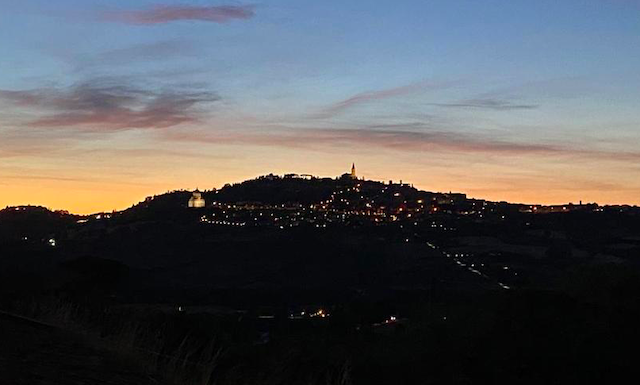 Luxusní rodinná rezidence s bazénem u Todi