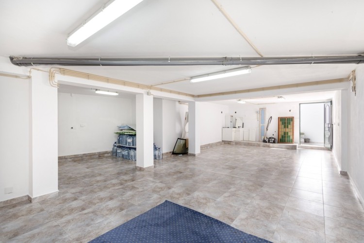Okouzlující, prostorná vila s bazénem, výhledem na moře a hory na prodej, Loulé, Algarve