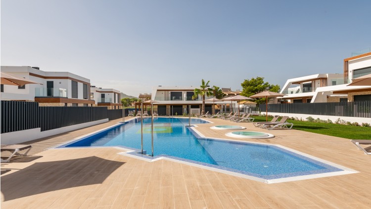 Nové luxusní vily a bungalovy na pobřeží, Cala Ratjada, Mallorca
