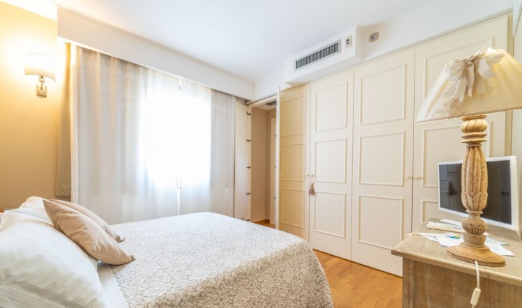 Exkluzivní vila s bazénem a lázněmi v Olbia