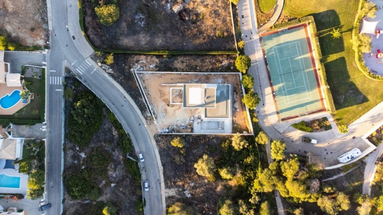 Luxusní vila s bazénem a výhledem na moře na prodej, Carvoeiro, Algarve