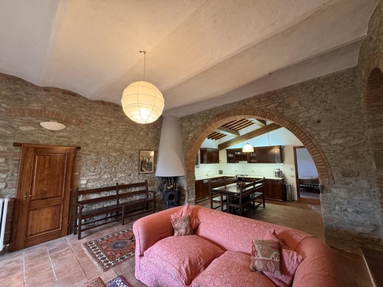 Historická usedlost na prodej s výhledem, Cortona
