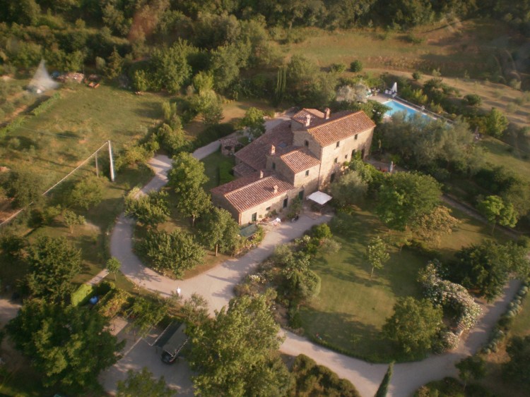 Historická usedlost na prodej s výhledem, Cortona