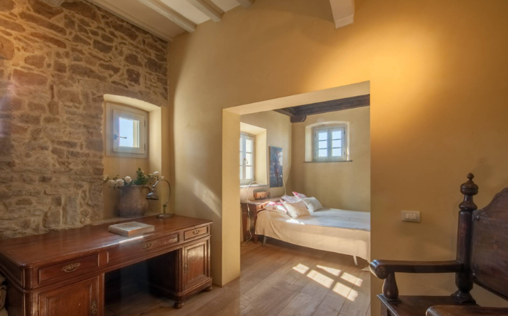 Historická vila po rekonstrukci na prodej neleko Florencie