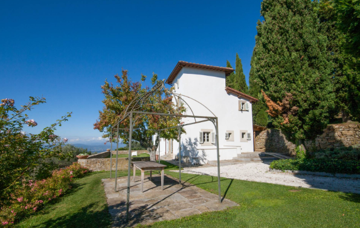 Historická vila po rekonstrukci na prodej neleko Florencie