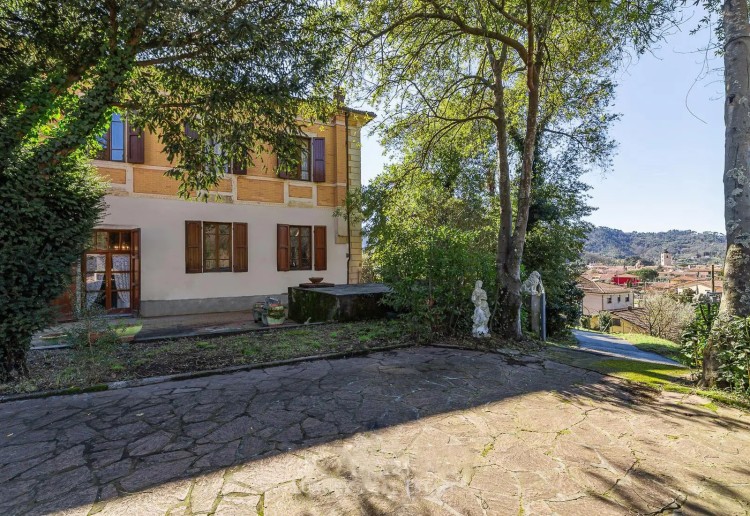 Luxusní historická vila na prodej v Camaiore