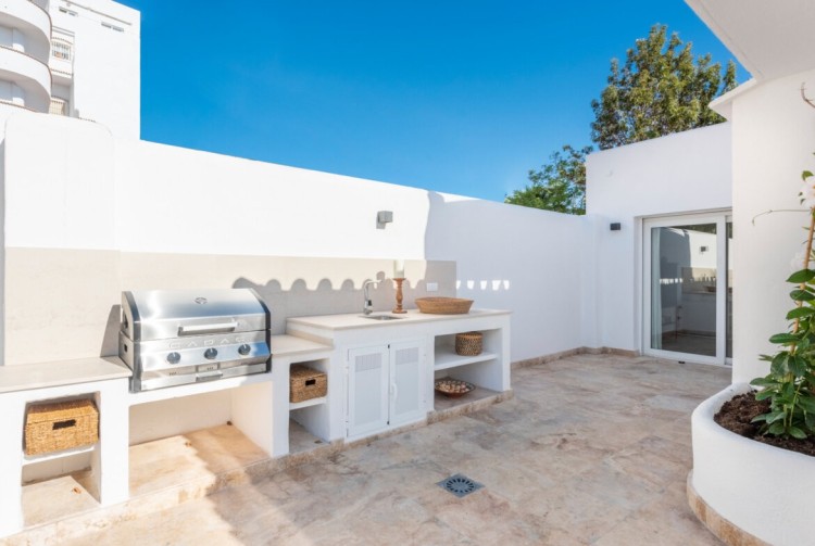 Krásná vila na prodej v Nueva Andalucia, Estepona