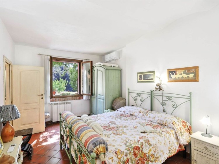 Rustikální vila na prodej v Sasetta