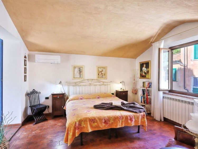 Rustikální vila na prodej v Sasetta